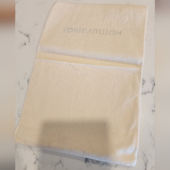 LOUIS VUITTON - Small dustbag (17cm x 13.5cm) - Picture 2 of 4